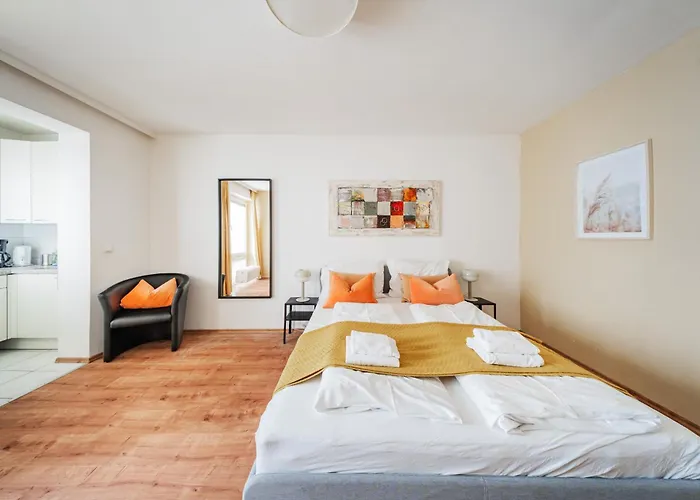 Next To Karlsplatz/karlskirche